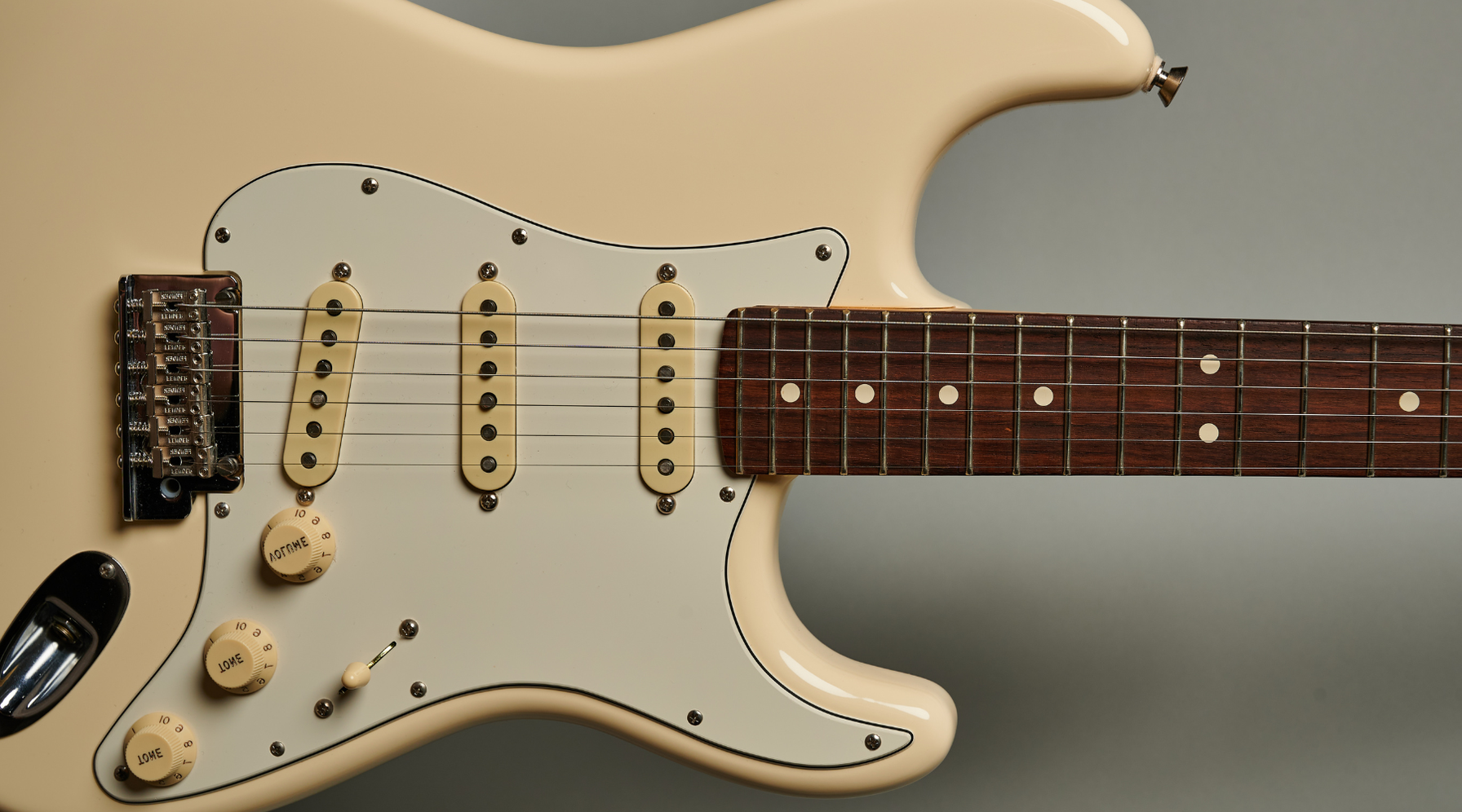 Stratocaster — Queen Instrumentos
